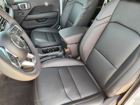 New 2026 Jeep Wrangler Unlimited Sahara image 22