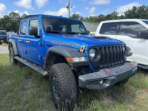 Used 2022 Jeep Gladiator Mojave w/ Safety Group AWD/4WD image 5