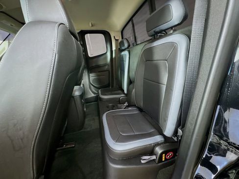 Used 2018 Chevrolet Colorado Z71 image 27