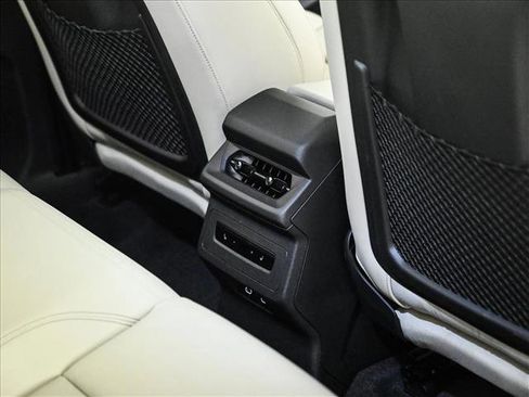 Certified 2025 Audi Q6 e-tron Premium Plus AWD/4WD image 18