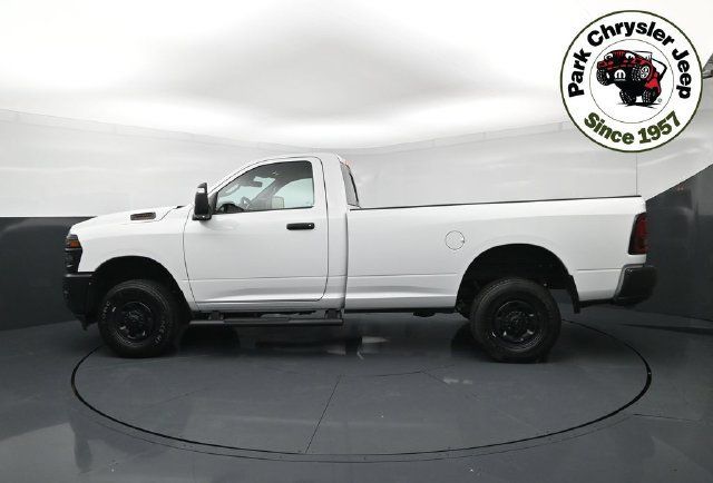 Used 2025 RAM 2500 Tradesman AWD/4WD image 3