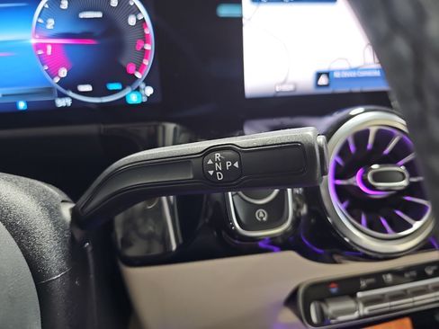 Certified 2025 Mercedes-Benz GLA 250 image 26