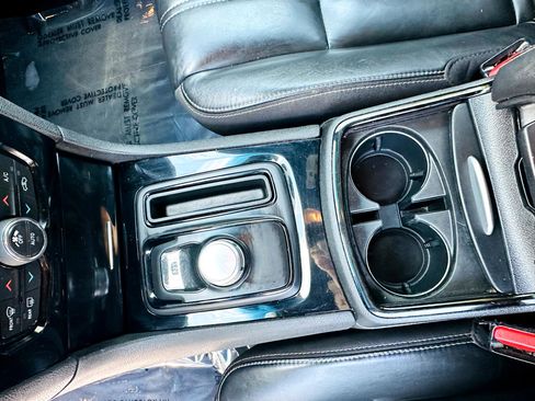 Used 2019 Chrysler 300 S image 20