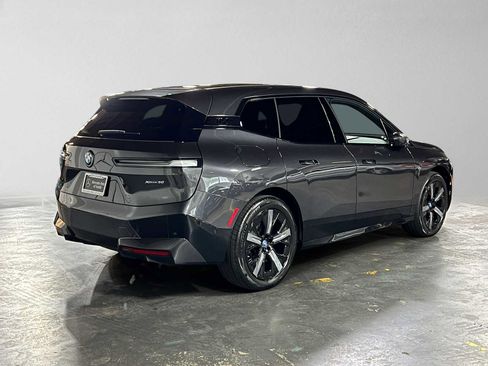 Used 2024 BMW iX xDrive50 w/ Sport Package AWD/4WD image 3