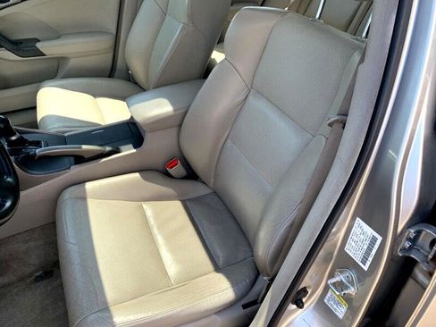 Used 2009 Acura TSX w/ Technology Package image 16
