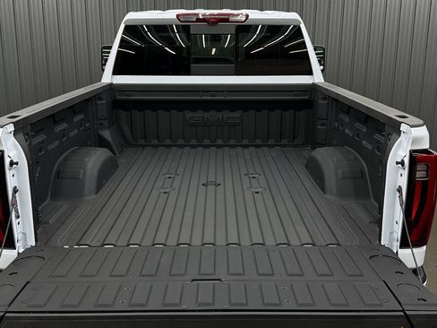 Used 2026 GMC Sierra 3500 Denali Ultimate AWD/4WD image 17