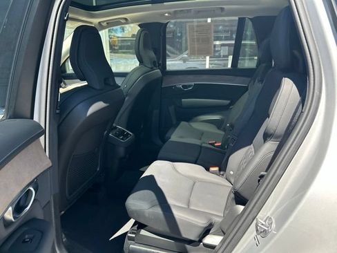 Certified 2025 Volvo XC90 B5 Plus AWD/4WD image 17