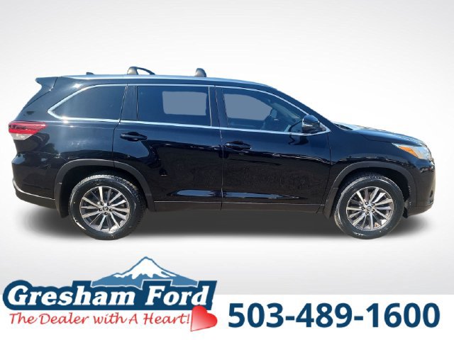Used 2019 Toyota Highlander XLE AWD/4WD image 11