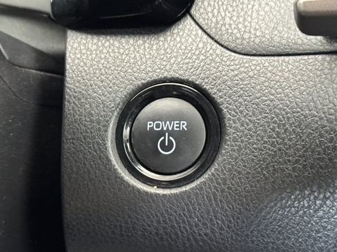 Used 2025 Toyota Camry SE FWD image 20