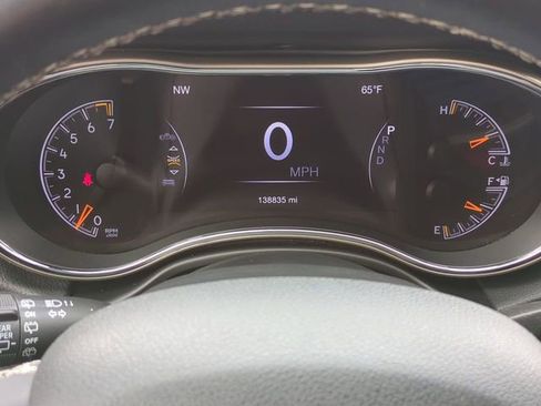 Used 2016 Jeep Grand Cherokee Limited image 29