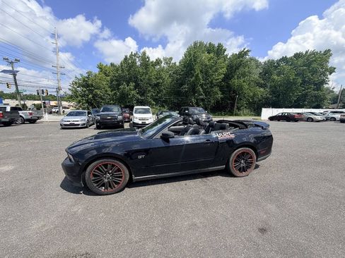Used 2010 Ford Mustang GT Premium RWD image 27