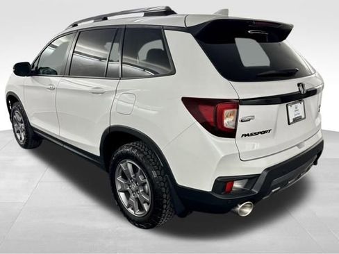 Used 2025 Honda Passport TrailSport image 6