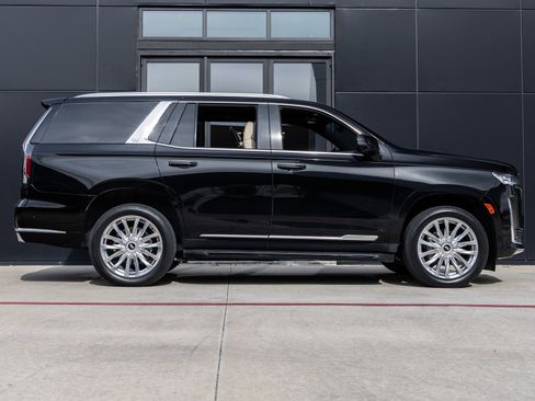 Used 2023 Cadillac Escalade Premium Luxury image 10