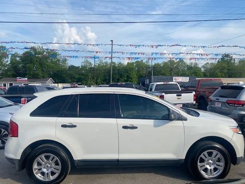 Used 2012 Ford Edge SE image 2