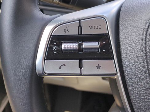 Used 2025 Kia Telluride SX w/ SX Captain's Chair Package image 24