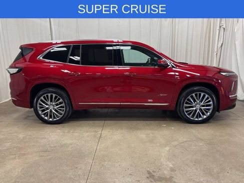 Used 2025 Buick Enclave Avenir w/ Super Cruise Package AWD/4WD image 2