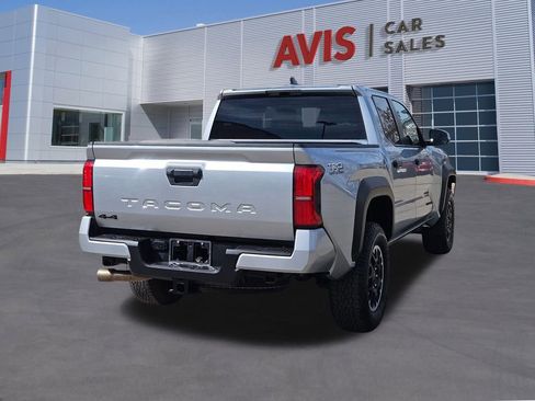 Used 2025 Toyota Tacoma TRD Off-Road image 6