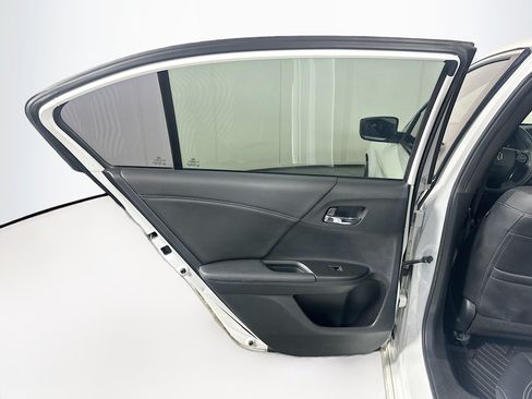 Used 2016 Honda Accord Sport image 24