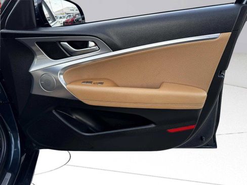 Used 2022 Genesis G70 2.0T w/ Prestige Package image 56