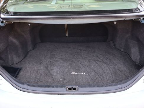Used 2009 Toyota Camry LE FWD image 14