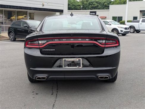 Used 2023 Dodge Charger SXT image 4
