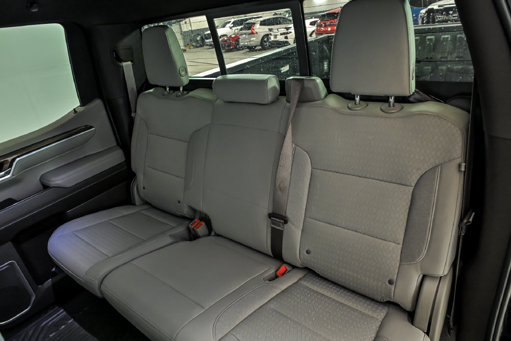 Used 2022 Chevrolet Silverado 1500 RST w/ Convenience Package II AWD/4WD image 15