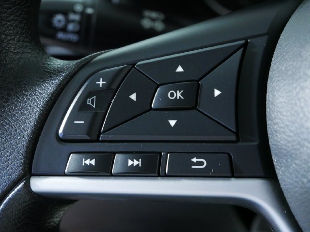 Used 2024 Nissan Altima 2.5 SV FWD image 24