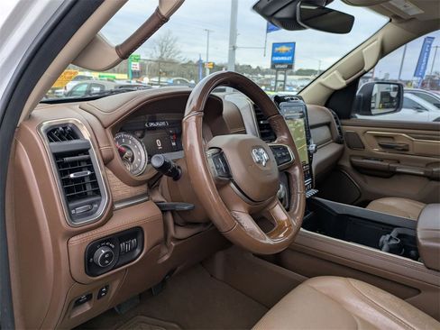 Used 2019 RAM 1500 Limited image 12