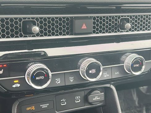 Used 2025 Honda Civic Sport Touring image 21