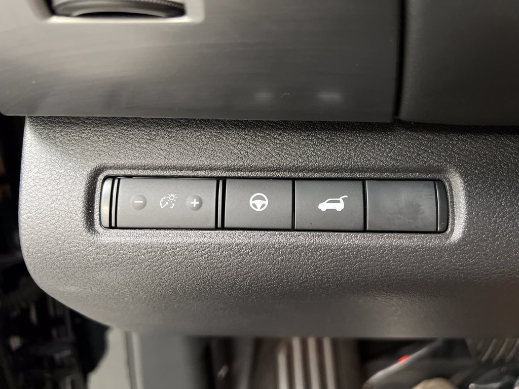 Used 2026 Nissan Pathfinder SL FWD image 52