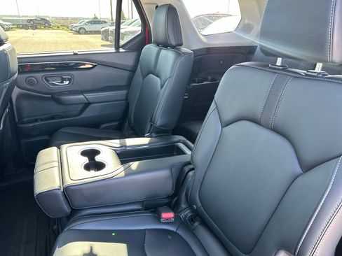 Used 2023 Honda Pilot Touring image 19