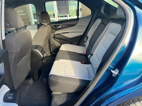 Used 2021 Chevrolet Equinox LT image 19