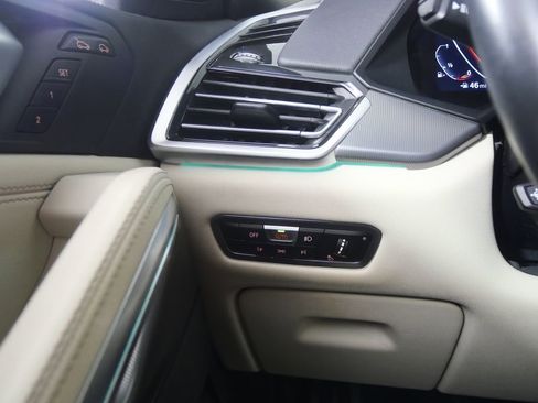 Used 2022 BMW X6 xDrive40i w/ M Sport Package image 17