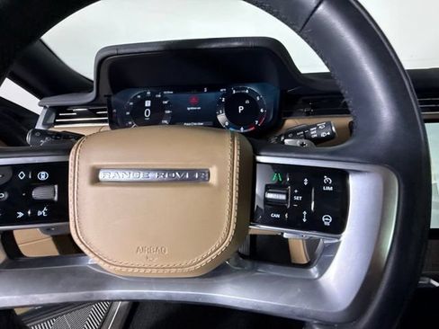 Used 2025 Land Rover Range Rover SE AWD/4WD image 21