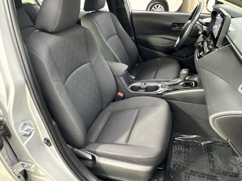 Used 2024 Toyota Corolla LE FWD image 39