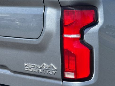 Used 2024 Chevrolet Silverado 3500 High Country w/ High Country Premium Package AWD/4WD image 48