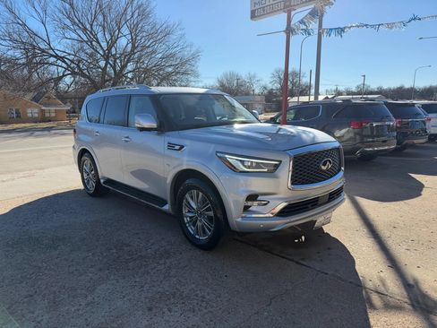 Used 2018 INFINITI QX80 4WD w/ Driver Assistance Package image 2