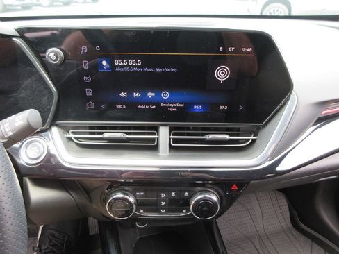 Certified 2025 Chevrolet Trax RS w/ Driver Confidence Package FWD image 31