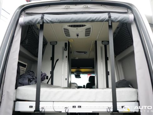 Used 2018 Mercedes-Benz Sprinter 2500 image 67