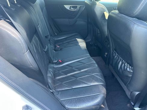 Used 2010 INFINITI FX35 AWD w/ Premium Pkg image 12