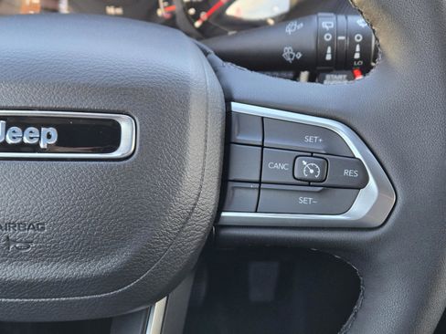 New 2026 Jeep Compass Latitude image 18