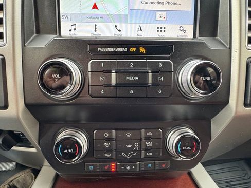 Used 2019 Ford F250 King Ranch w/ Chrome Package image 28