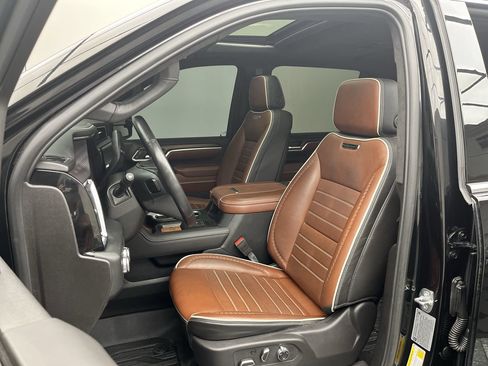 Used 2024 GMC Sierra 2500 Denali Ultimate w/ Max Trailering Package image 11