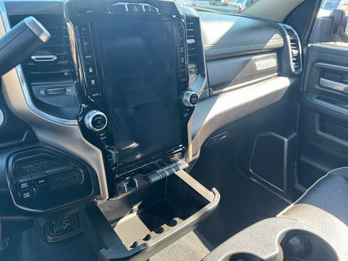 Used 2022 RAM 2500 Laramie AWD/4WD image 9