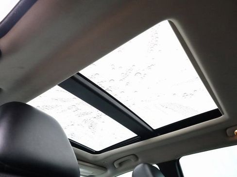 Used 2022 Chrysler 300 Touring L w/ Popular Equipment Group image 25