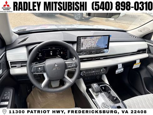 New 2026 Mitsubishi Outlander SEL image 13