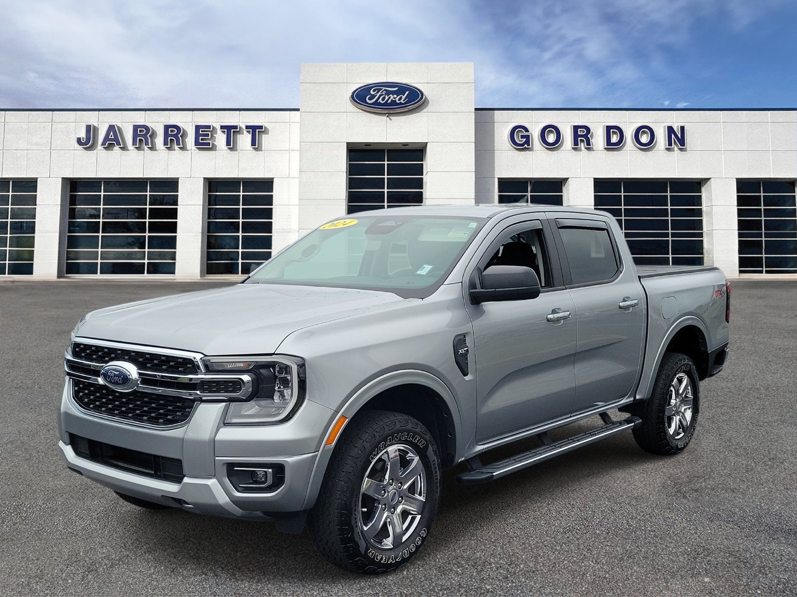 Certified 2024 Ford Ranger XLT w/ FX4 Off-Road Package AWD/4WD image 2