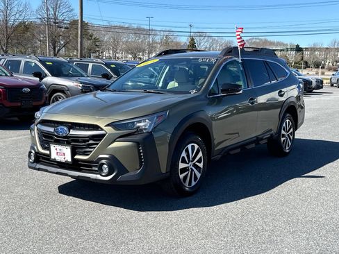 Certified 2025 Subaru Outback Premium AWD/4WD image 3