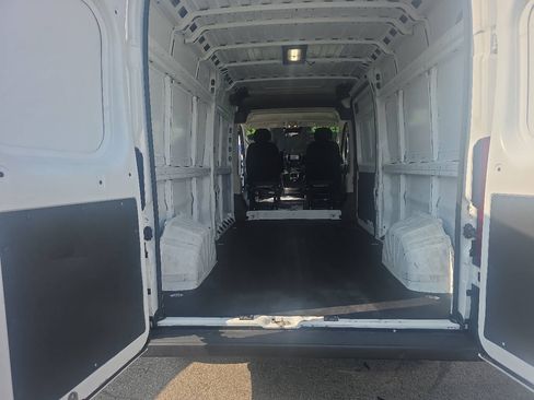 Used 2022 RAM ProMaster 2500 FWD image 7