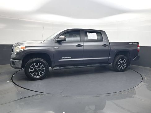 Used 2017 Toyota Tundra SR5 w/ TRD Off Road Package AWD/4WD image 12